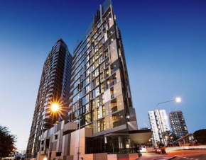 Southbank Apartment with pool Brisbane CBD Hosted by Homestayz